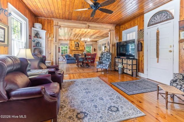 121 Dolphin Lane, Sneads Ferry, NC 28460