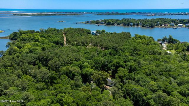 121 Dolphin Lane, Sneads Ferry, NC 28460