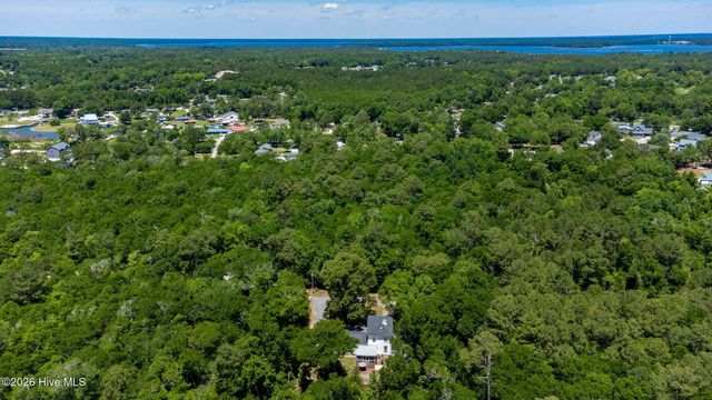 121 Dolphin Lane, Sneads Ferry, NC 28460