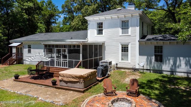 121 Dolphin Lane, Sneads Ferry, NC 28460