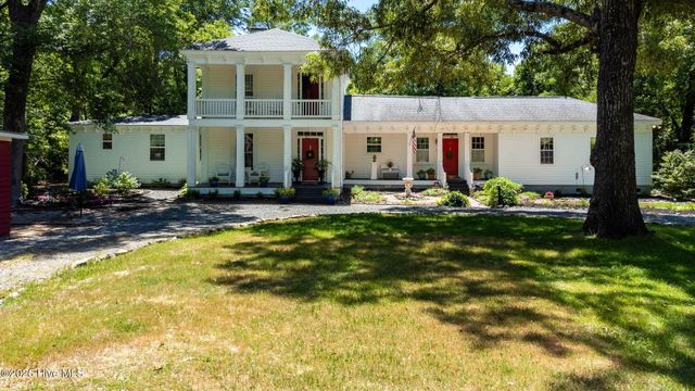 121 Dolphin Lane, Sneads Ferry, NC 28460