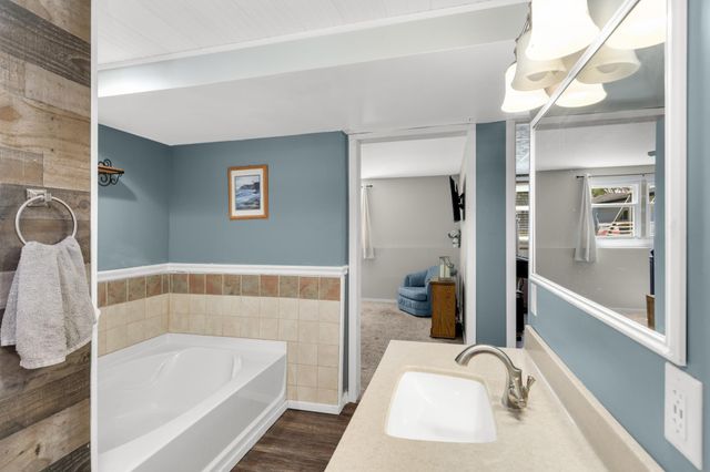 3909 81st Avenue N, Brooklyn Park, MN 55443