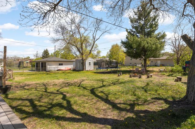 3909 81st Avenue N, Brooklyn Park, MN 55443