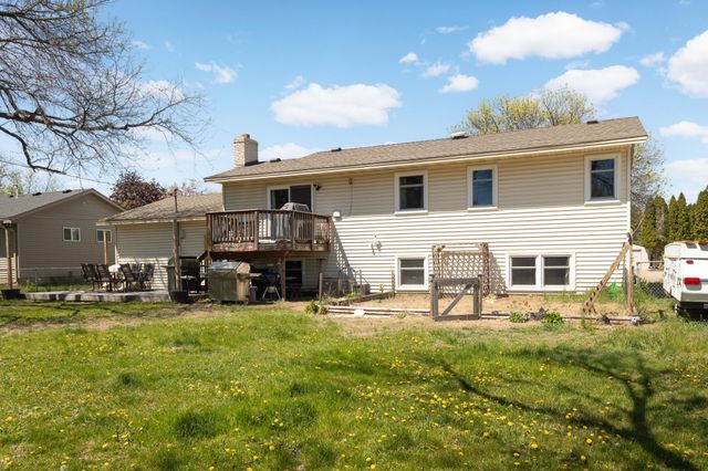 3909 81st Avenue N, Brooklyn Park, MN 55443