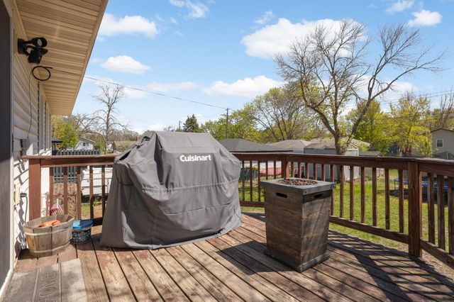3909 81st Avenue N, Brooklyn Park, MN 55443