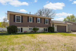 3909 81st Avenue N, Brooklyn Park, MN 55443
