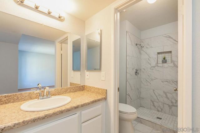 3286 Caminito Eastbluff 114, La Jolla, CA 92037