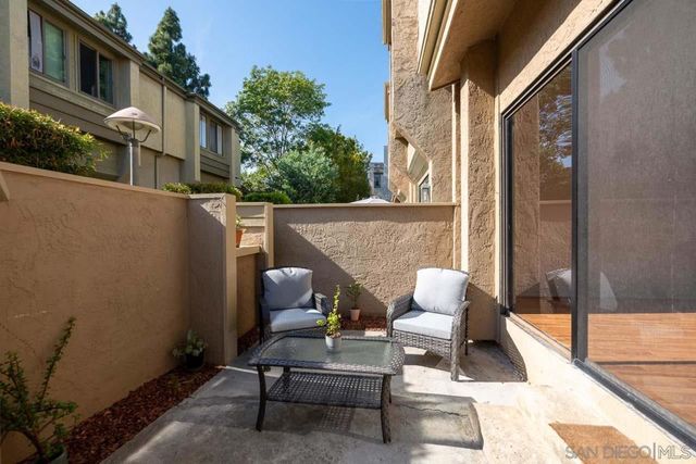3286 Caminito Eastbluff 114, La Jolla, CA 92037