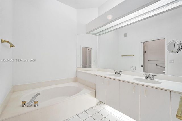 10131 Lombardy Dr, Tamarac, FL 33321