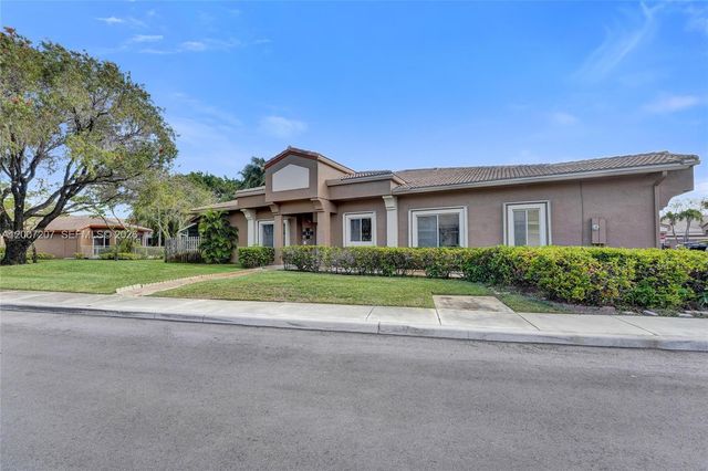 10131 Lombardy Dr, Tamarac, FL 33321