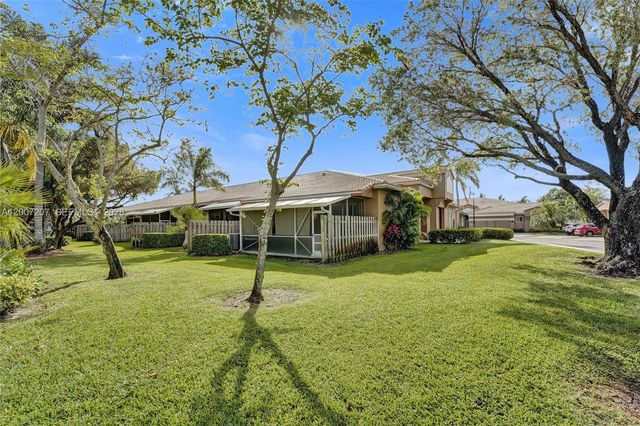 10131 Lombardy Dr, Tamarac, FL 33321