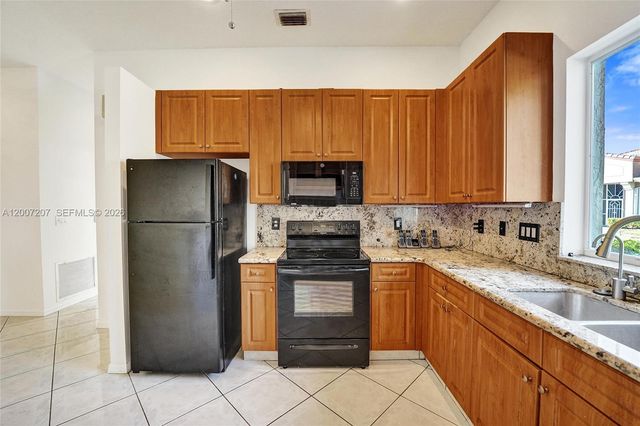 10131 Lombardy Dr, Tamarac, FL 33321