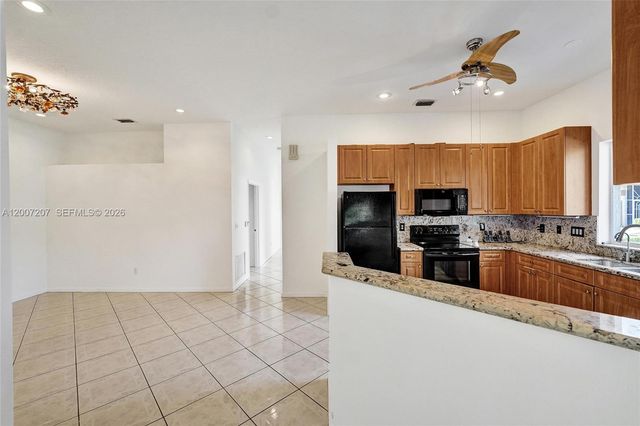 10131 Lombardy Dr, Tamarac, FL 33321