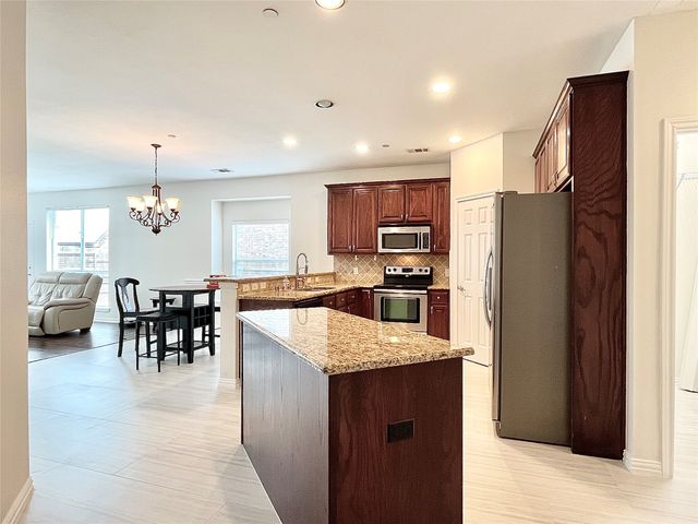 2204 Paige Court, Carrollton, TX 75006
