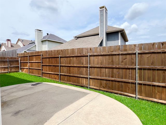 2204 Paige Court, Carrollton, TX 75006