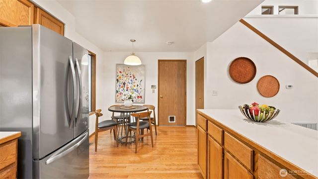 24243 SE 43RD Court, Sammamish, WA 98029