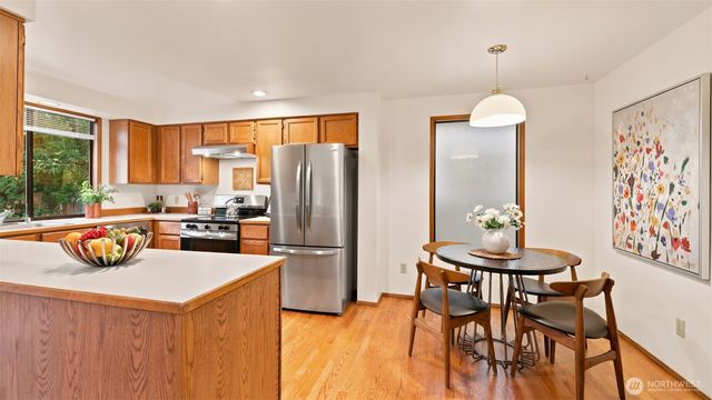 24243 SE 43RD Court, Sammamish, WA 98029