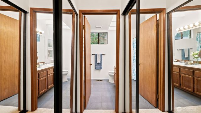 24243 SE 43RD Court, Sammamish, WA 98029