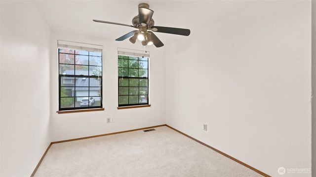 24243 SE 43RD Court, Sammamish, WA 98029