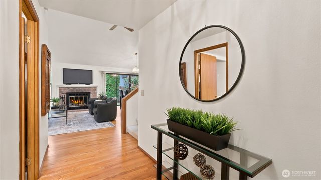 24243 SE 43RD Court, Sammamish, WA 98029