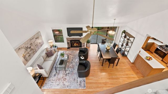 24243 SE 43RD Court, Sammamish, WA 98029