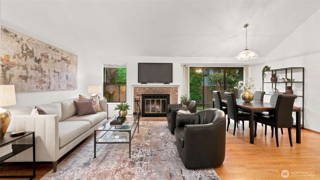 24243 SE 43RD Court, Sammamish, WA 98029