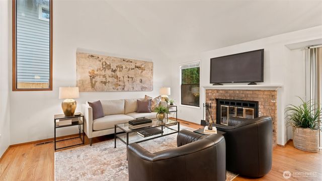 24243 SE 43RD Court, Sammamish, WA 98029
