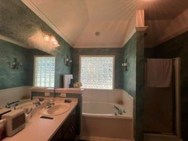 590 Lakeview Woods Drive, Mobile, AL 36695