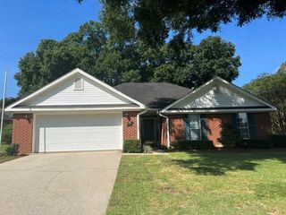 590 Lakeview Woods Drive, Mobile, AL 36695