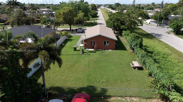 997 NW 11 STREET, Homestead, FL 33030