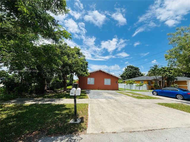 997 NW 11 STREET, Homestead, FL 33030