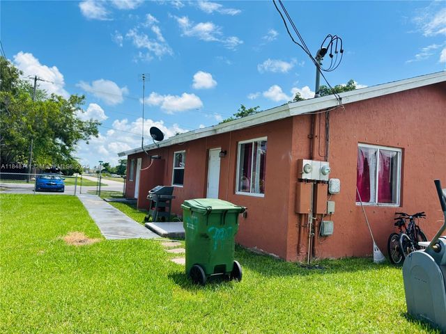 997 NW 11 STREET, Homestead, FL 33030