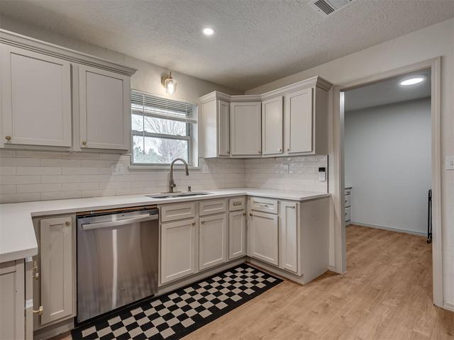 16 Orlando Drive, Shawnee, OK 74804