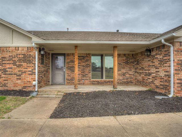 16 Orlando Drive, Shawnee, OK 74804