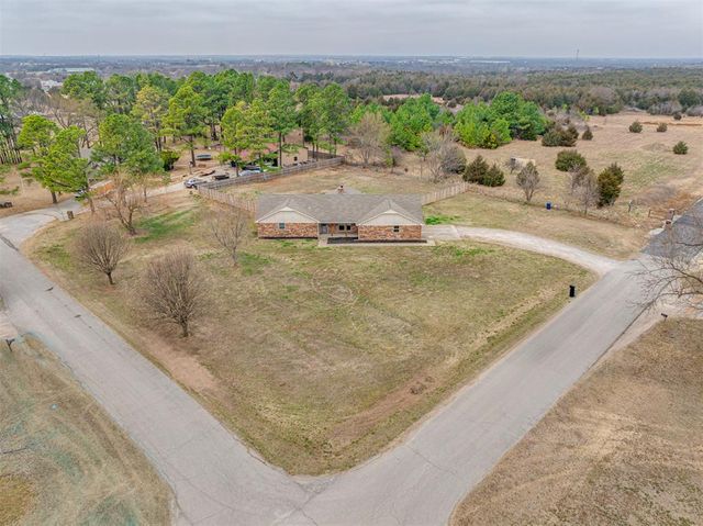 16 Orlando Drive, Shawnee, OK 74804