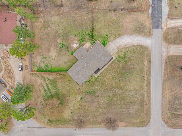 16 Orlando Drive, Shawnee, OK 74804