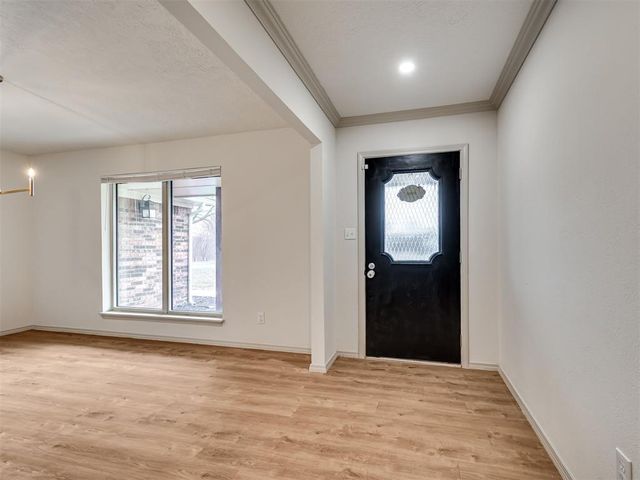 16 Orlando Drive, Shawnee, OK 74804