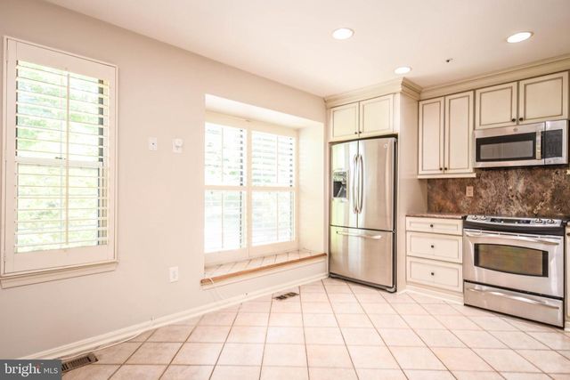5918 EDSON LN, Rockville, MD 20852