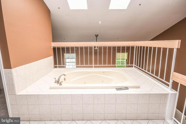 5918 EDSON LN, Rockville, MD 20852