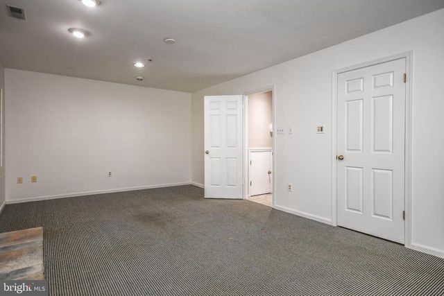 5918 EDSON LN, Rockville, MD 20852