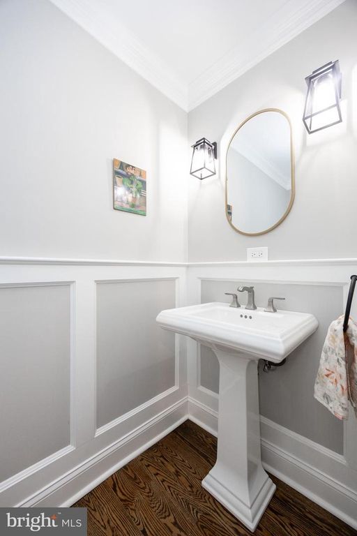 Image 16 of property listing at 57 GRUBB RD, Malvern, PA 19355