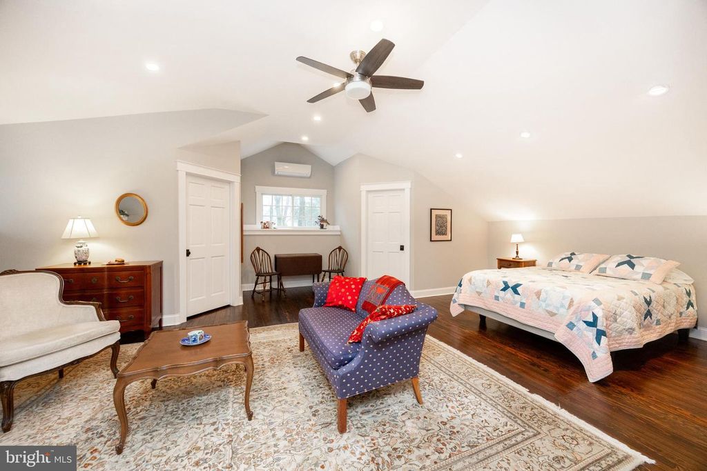 Image 23 of property listing at 57 GRUBB RD, Malvern, PA 19355