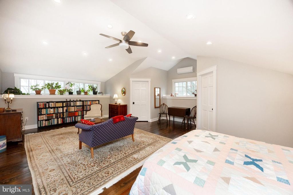 Image 24 of property listing at 57 GRUBB RD, Malvern, PA 19355