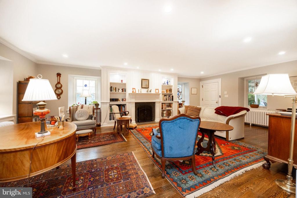 Image 6 of property listing at 57 GRUBB RD, Malvern, PA 19355