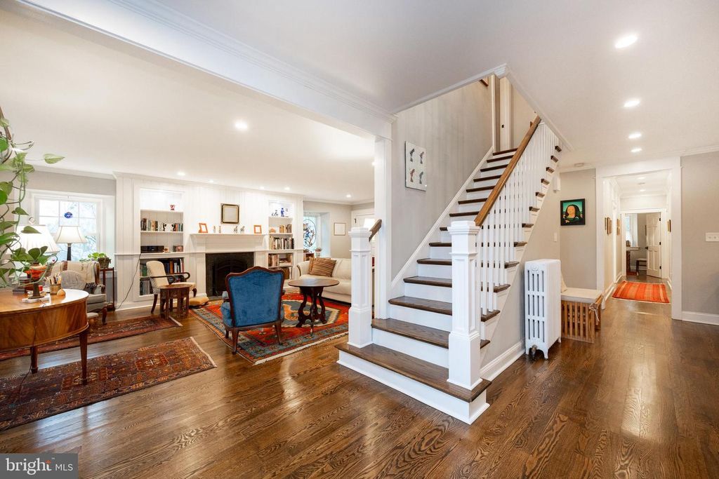 Image 7 of property listing at 57 GRUBB RD, Malvern, PA 19355