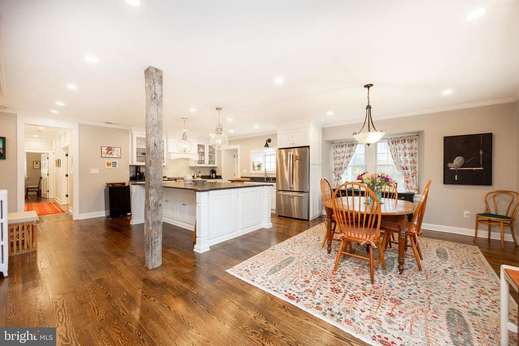 Image 9 of property listing at 57 GRUBB RD, Malvern, PA 19355