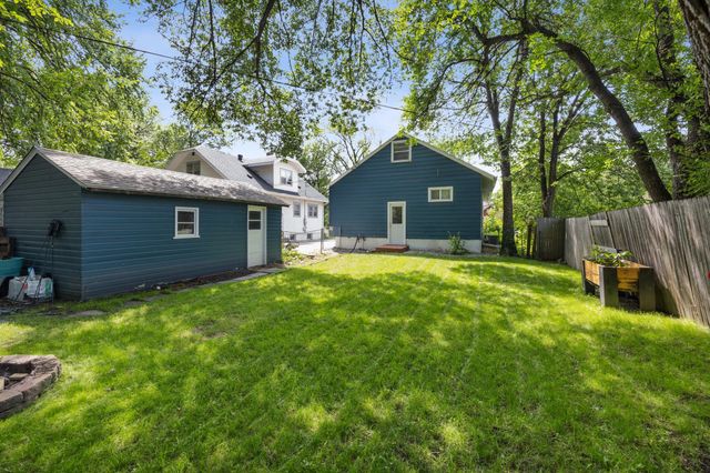 1035 University Drive N, Fargo, ND 58102