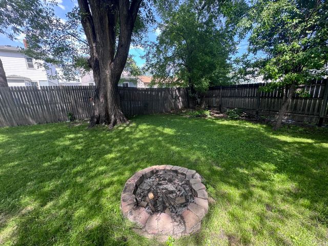 1035 University Drive N, Fargo, ND 58102