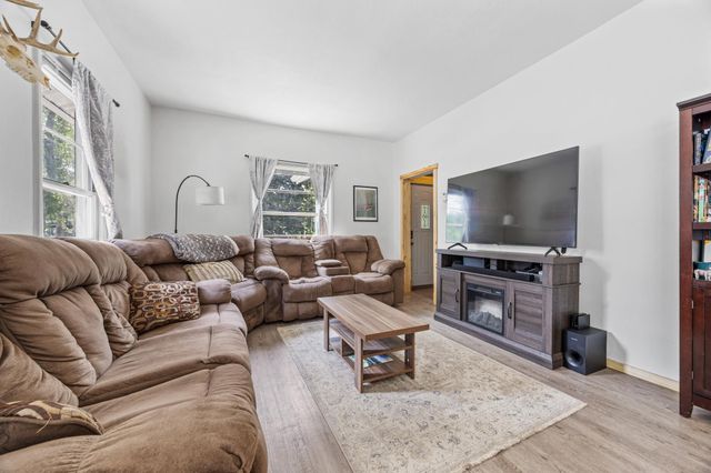 1035 University Drive N, Fargo, ND 58102