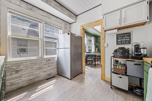 1035 University Drive N, Fargo, ND 58102